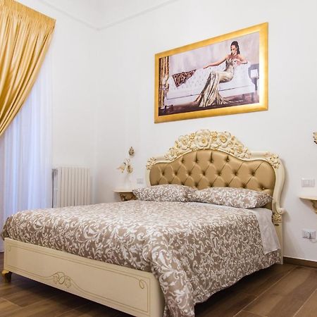 Palazzo Le Travi Hotel Bari Eksteriør billede
