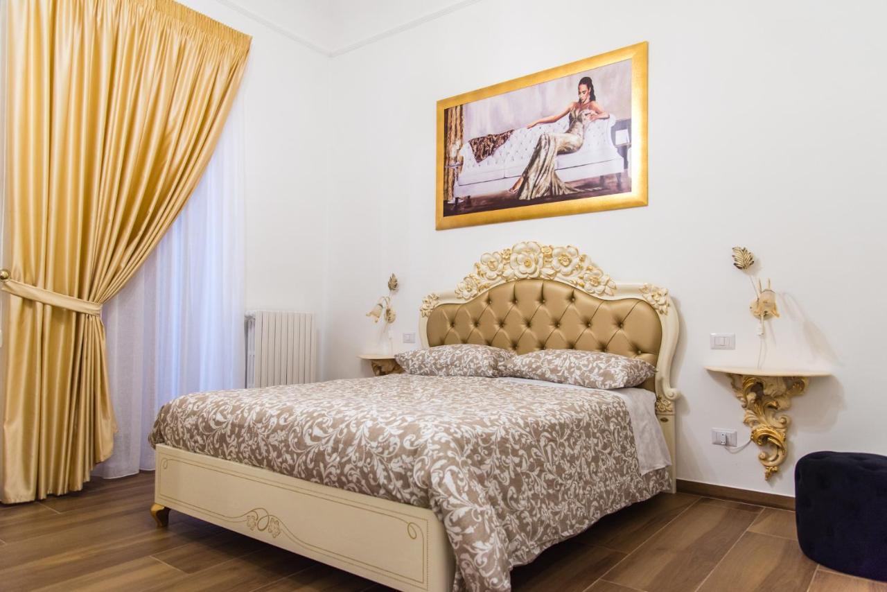 Palazzo Le Travi Hotel Bari Eksteriør billede