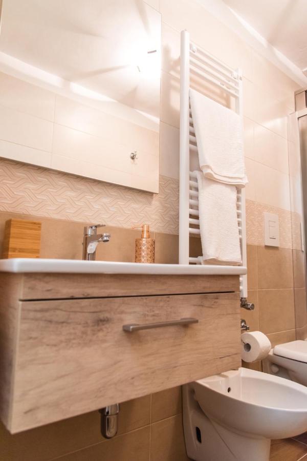 Palazzo Le Travi Hotel Bari Eksteriør billede