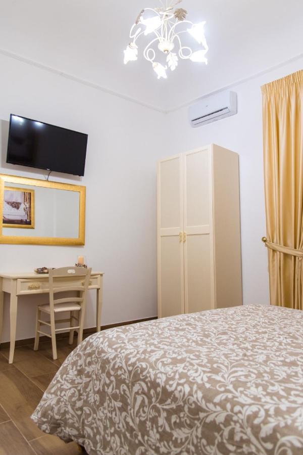 Palazzo Le Travi Hotel Bari Eksteriør billede