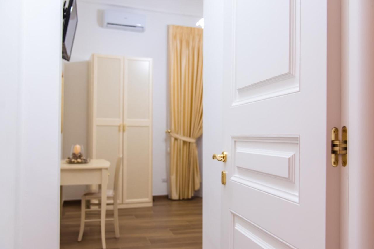 Palazzo Le Travi Hotel Bari Eksteriør billede